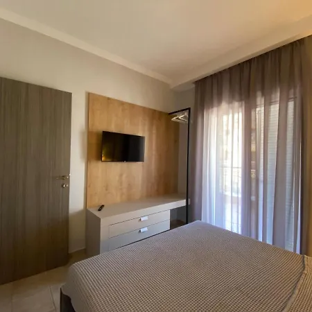 Hellen's Apartmán Ofrínion